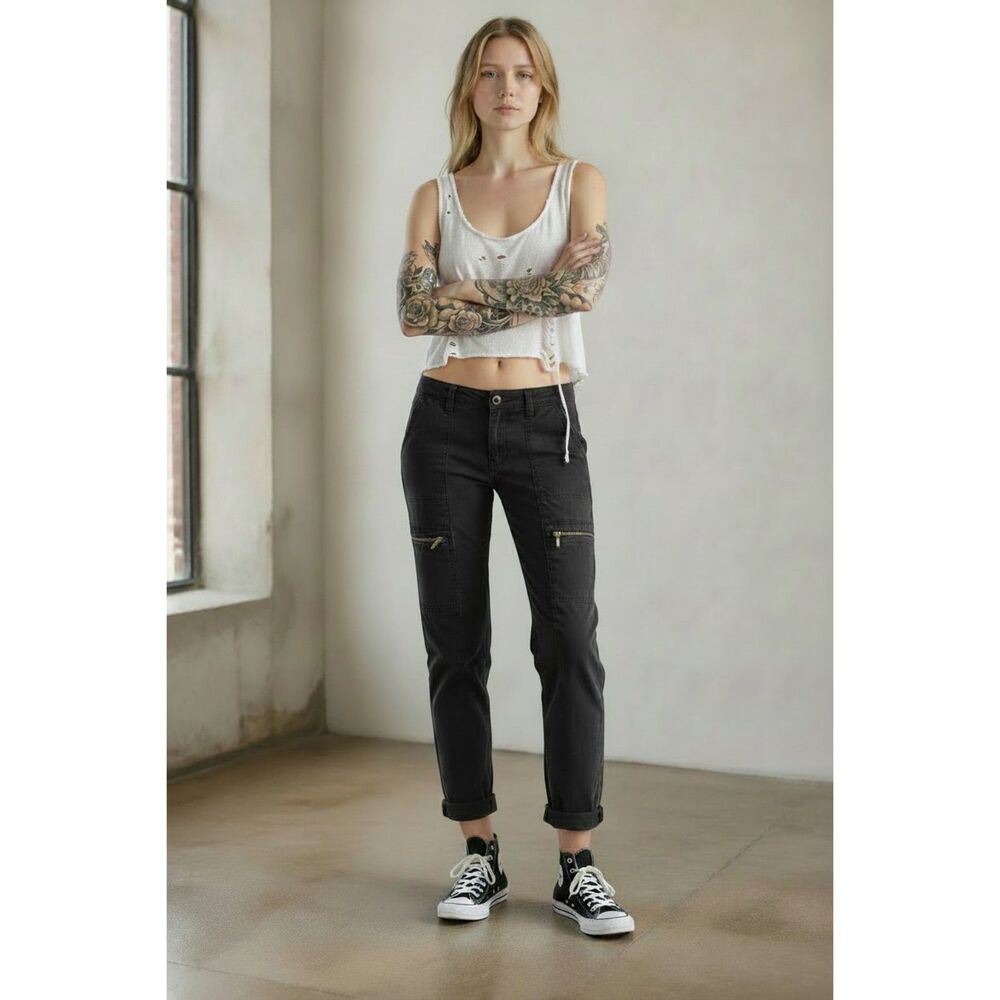 White House Black Market Dusty Black Slim Crop Cargo Zip Pocket pants size 6